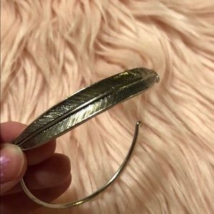 Lia Sophia Jewelry - Lia Sophia bracelet! Lia Sophia Jewelry - Lia Sophia bracelet!